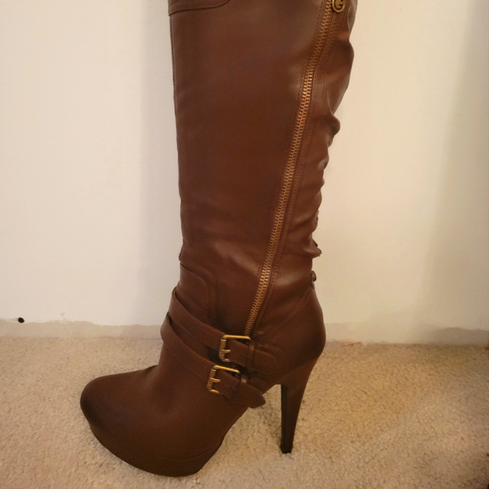 Guess boots
